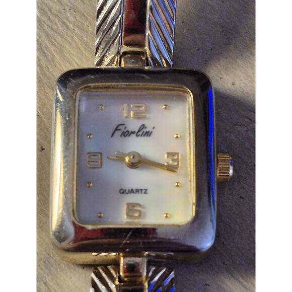 Fiorlini Ladies Watch New Battery Tank styled Silver toned Minimalist Art Deco - Picture 8 of 9